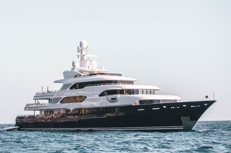 Luxury Yacht Dubai